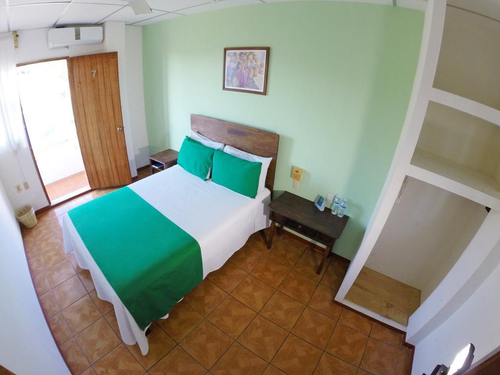 Hotel Puerto Piedra ปูแอร์โตเอสกอนดิโด ภายนอก รูปภาพ