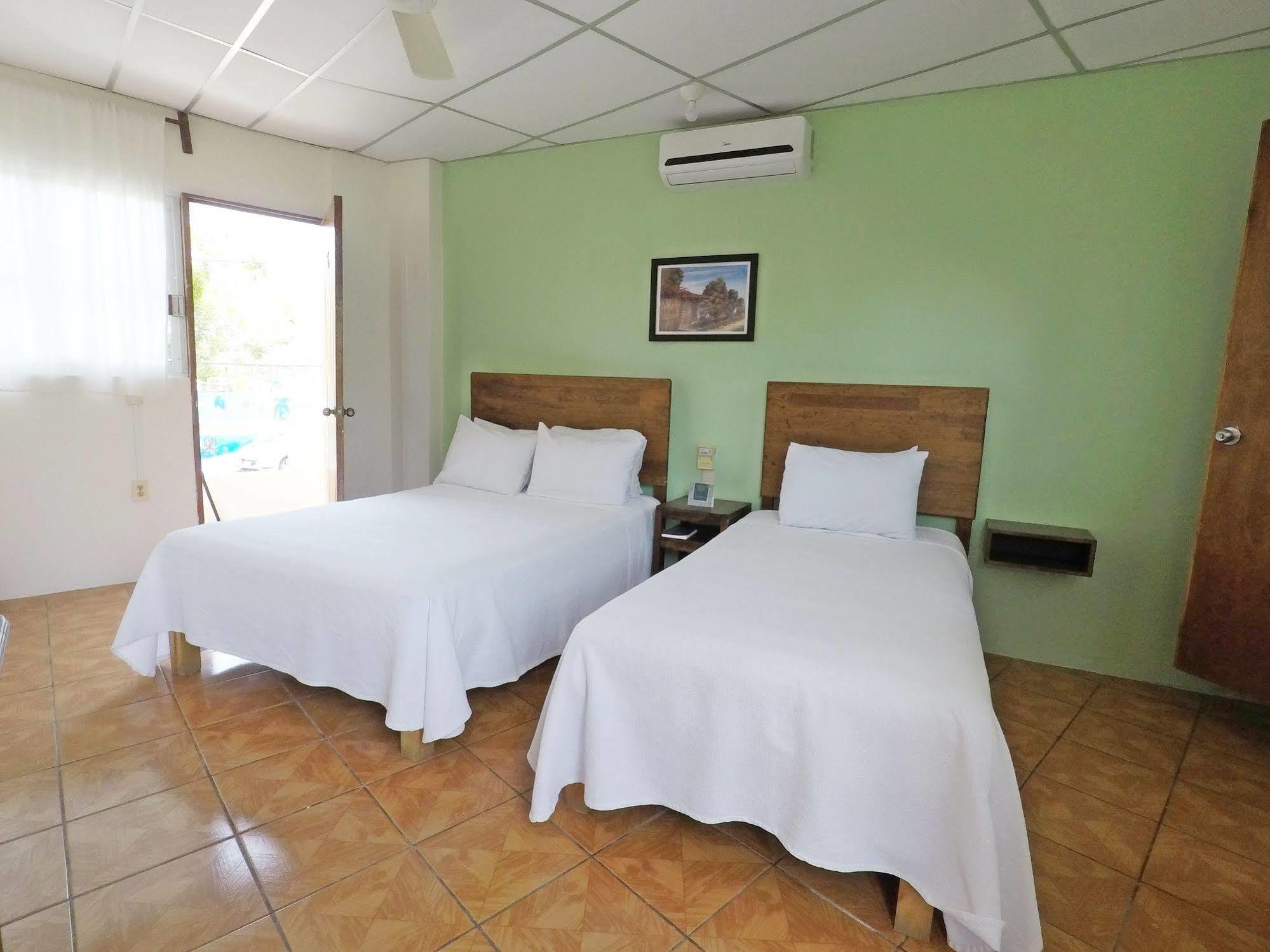 Hotel Puerto Piedra ปูแอร์โตเอสกอนดิโด ภายนอก รูปภาพ