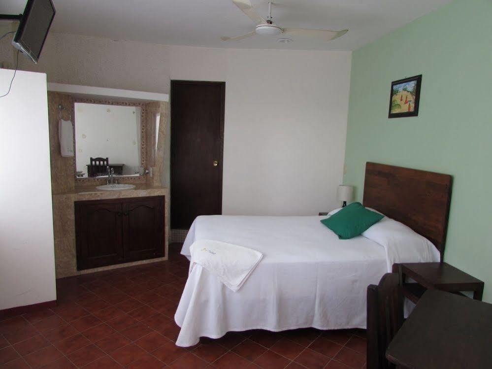 Hotel Puerto Piedra ปูแอร์โตเอสกอนดิโด ภายนอก รูปภาพ